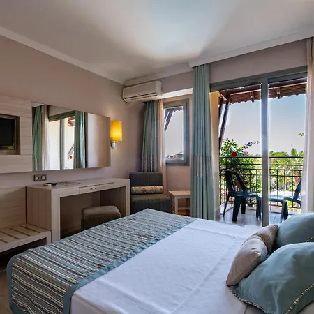Palmeras Ultra 5* Konaklı