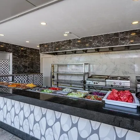 Palmeras Ultra 5* Konaklı