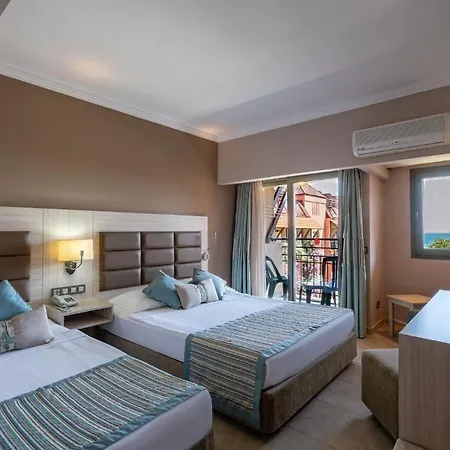 Palmeras Ultra 5* Konaklı