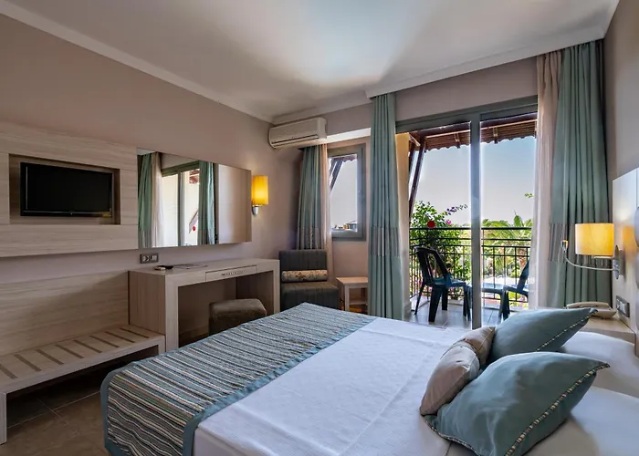 Palmeras Ultra 5* Konaklı