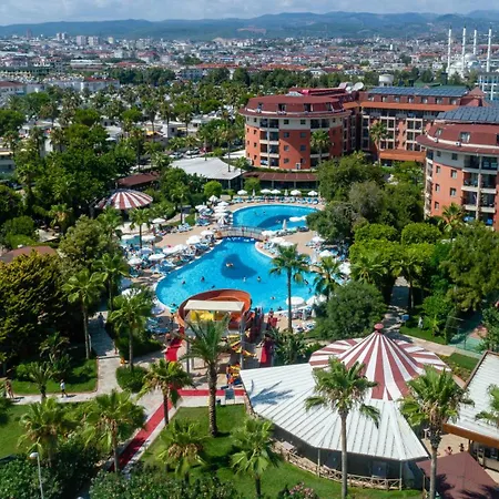 Palmeras Ultra Szálloda 5*
