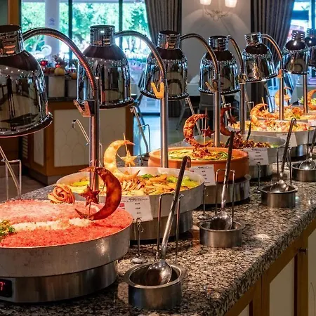 Palmeras Ultra Szálloda 5*