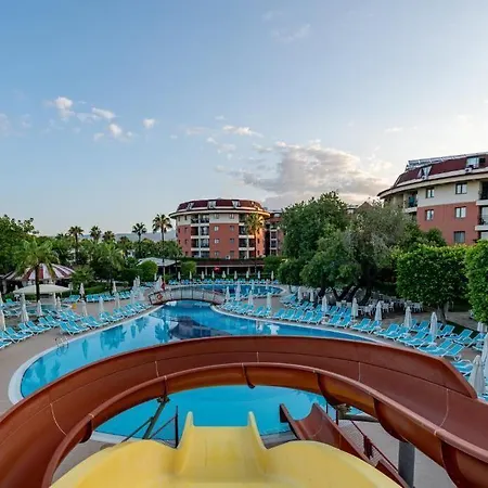 Palmeras Ultra 5* Konaklı